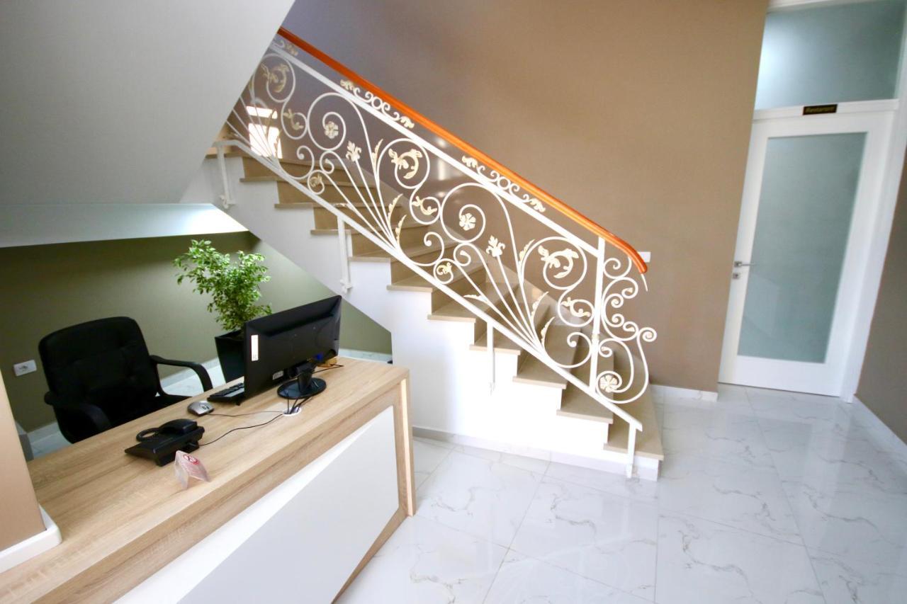 Eljos Hotel Fushe-Kruje Εξωτερικό φωτογραφία