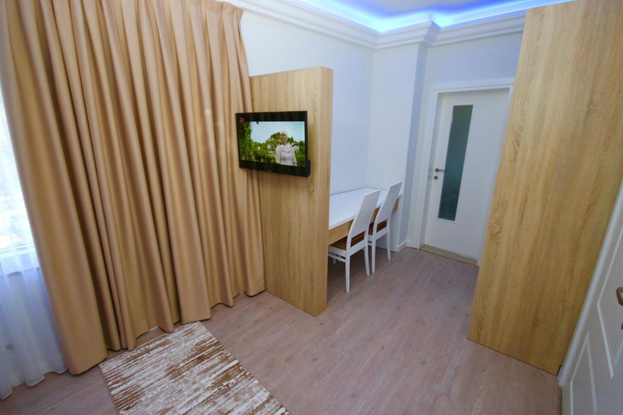 Eljos Hotel Fushe-Kruje Εξωτερικό φωτογραφία